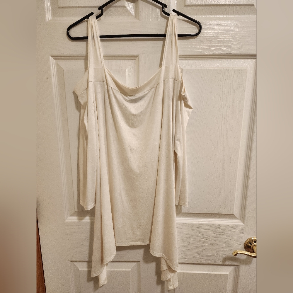 2X ivory cold shoulder high-low tunic by The Pyramid Collection